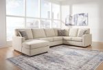 Edenfield 3-Piece Sectional with Chaise For Sale