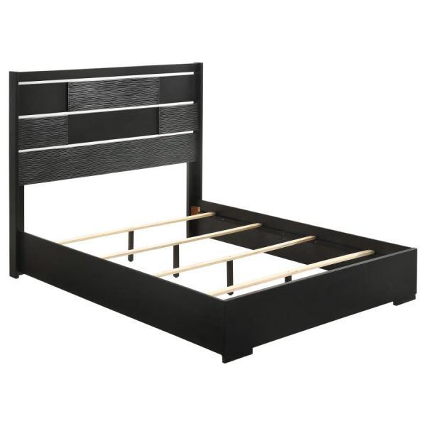 Blacktoft Black Eastern King Bed 5 Pc Set For Sale