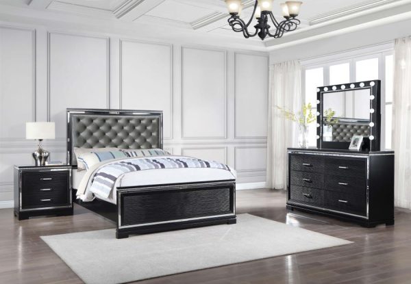 Cappola Black California King Bed 4 Pc Set For Sale