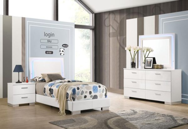 Felicity White Twin Bed 4 Pc Set For Sale